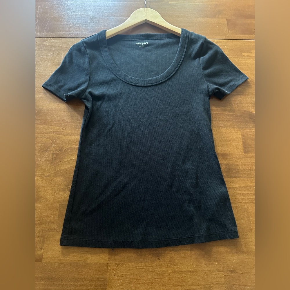 Old Navy Women's Black Top medium